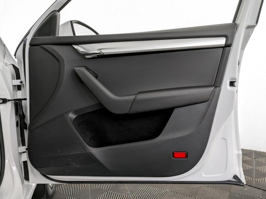 Skoda Octavia III (A7) Рестайлинг Москва  - изображение 24