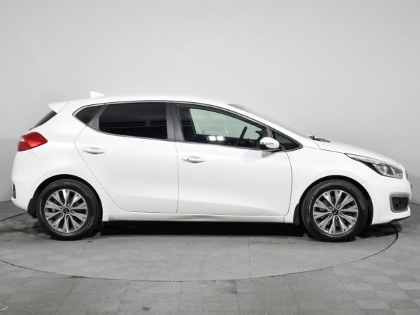 Kia Ceed II Рестайлинг с пробегом 2018 года, цена 1 350 000 рублей, 119360 км, хэтчбек, Автокод Объявления