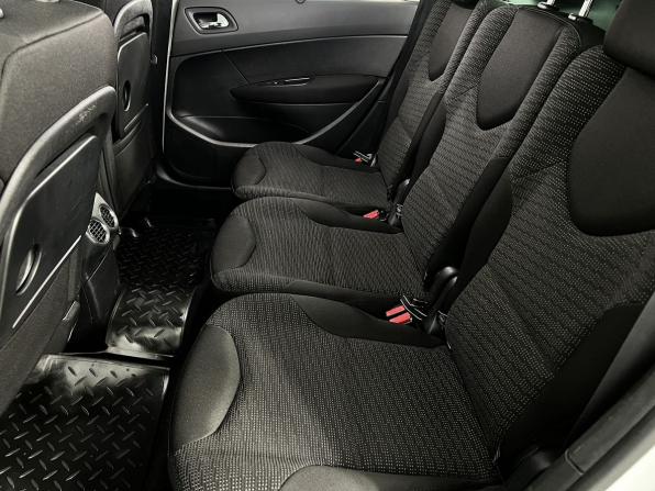 Peugeot 308 I Рестайлинг с пробегом 2011 года, цена 690 000 рублей, 270713 км, универсал, Автокод Объявления