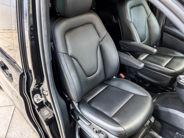 Mercedes-Benz V-Класс III (W447) Рестайлинг с пробегом 2019 года, цена 6 900 000 рублей, 42263 км, минивэн, Автокод Объявления