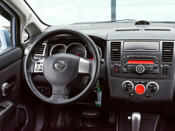 Nissan Tiida I Рестайлинг с пробегом 2012 года, цена 729 000 рублей, 189166 км, хэтчбек, Автокод Объявления