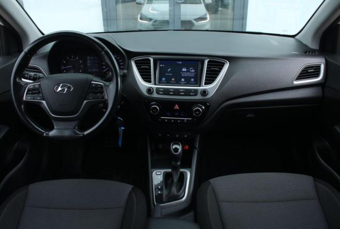 Hyundai Solaris II с пробегом 2019 года, цена 1 470 000 рублей, 159614 км, седан, Автокод Объявления