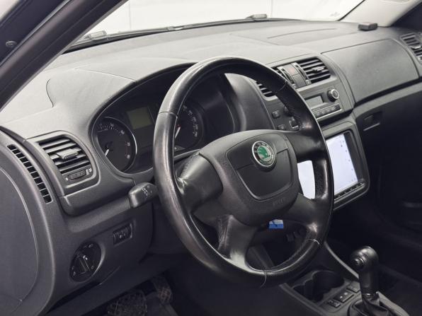 Skoda Fabia II Рестайлинг с пробегом 2011 года, цена 900 000 рублей, 111207 км, хэтчбек, Автокод Объявления