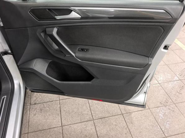 Volkswagen Tiguan II с пробегом 2017 года, цена 1 850 000 рублей, 209000 км, внедорожник, Автокод Объявления