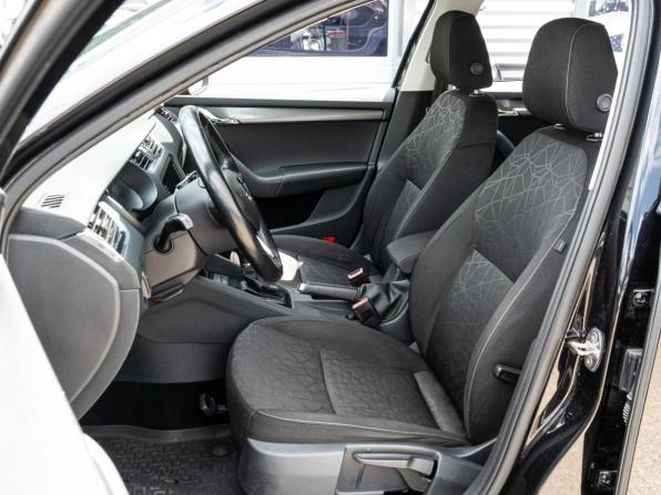 Skoda Octavia III (A7) Рестайлинг с пробегом 2018 года, цена 1 830 000 рублей, 166233 км, лифтбек, Автокод Объявления