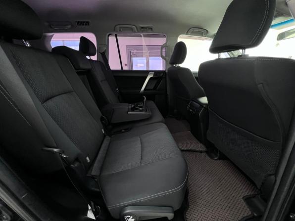 Toyota Land Cruiser Prado 150 Series Рестайлинг 2 с пробегом 2019 года, цена 4 950 000 рублей, 104000 км, внедорожник, Автокод Объявления