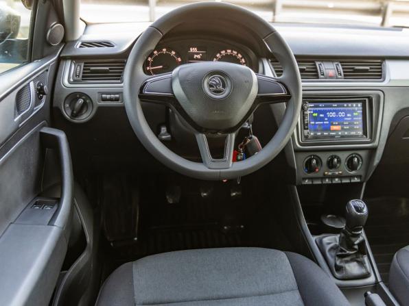 Skoda Rapid I с пробегом 2014 года, цена 748 000 рублей, 142093 км, лифтбек, Автокод Объявления