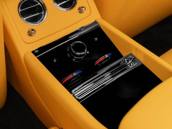 Rolls-Royce Spectre с пробегом 2024 года, цена 52 000 000 рублей, 104 км, купе, Автокод Объявления