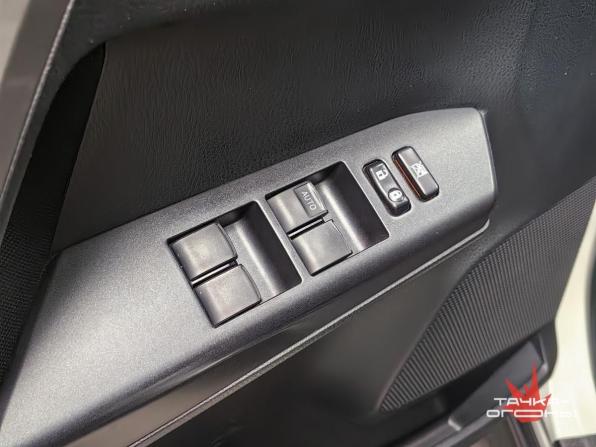 Toyota RAV4 IV (XA40) Рестайлинг с пробегом 2016 года, цена 2 198 000 рублей, 100885 км, внедорожник, Автокод Объявления