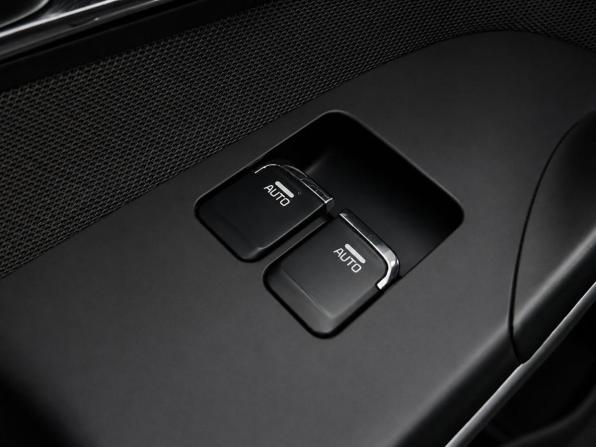 Kia Ceed II Рестайлинг с пробегом 2015 года, цена 1 190 000 рублей, 156000 км, хэтчбек, Автокод Объявления