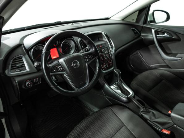Opel Astra J Рестайлинг с пробегом 2014 года, цена 949 777 рублей, 140813 км, хэтчбек, Автокод Объявления