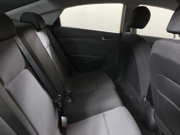 Hyundai Solaris II с пробегом 2018 года, цена 1 335 000 рублей, 114294 км, седан, Автокод Объявления