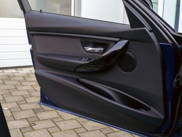 BMW 3 серии VI (F3x) Рестайлинг с пробегом 2018 года, цена 2 025 000 рублей, 101000 км, седан, Автокод Объявления