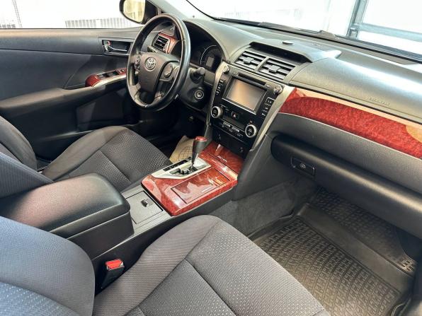 Toyota Camry VII (XV50) с пробегом 2013 года, цена 1 700 000 рублей, 222940 км, седан, Автокод Объявления