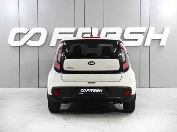 Kia Soul II Рестайлинг с пробегом 2018 года, цена 1 469 000 рублей, 204735 км, хэтчбек, Автокод Объявления