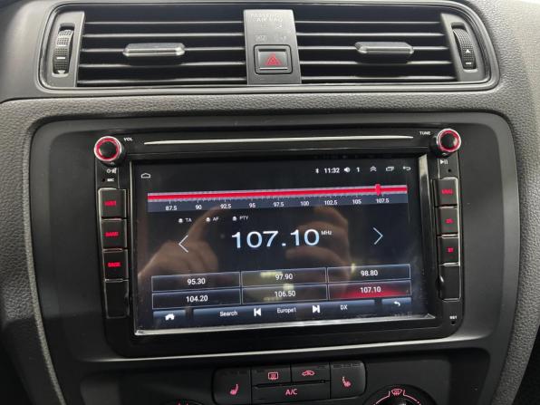 Volkswagen Jetta VI Рестайлинг с пробегом 2015 года, цена 1 195 000 рублей, 106837 км, седан, Автокод Объявления