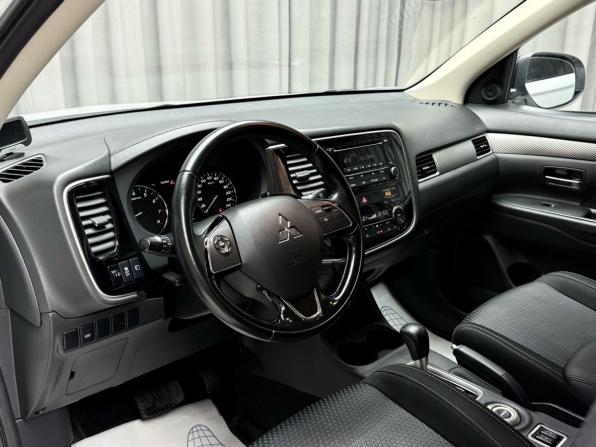 Mitsubishi Outlander III Рестайлинг 2 с пробегом 2016 года, цена 1 699 000 рублей, 185000 км, внедорожник, Автокод Объявления