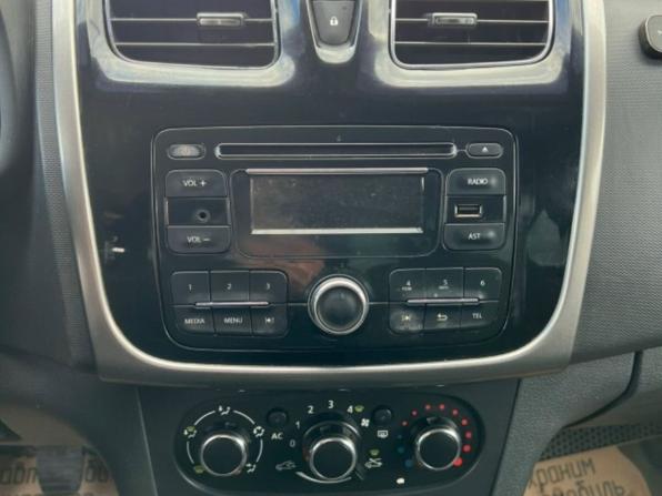 Renault Logan II с пробегом 2014 года, цена 666 000 рублей, 177347 км, седан, Автокод Объявления