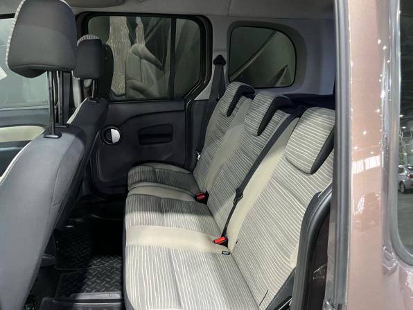 Renault Kangoo II с пробегом 2012 года, цена 895 000 рублей, 98299 км, компактвэн, Автокод Объявления