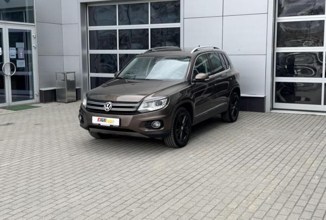 Volkswagen Tiguan I Рестайлинг с пробегом 2014 года, цена 1 450 000 рублей, 276932 км, внедорожник, Автокод Объявления