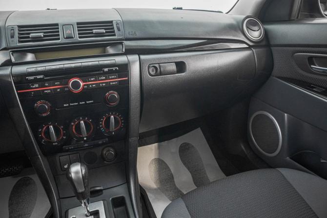 Mazda 3 I (BK) Рестайлинг с пробегом 2008 года, цена 749 000 рублей, 260000 км, седан, Автокод Объявления