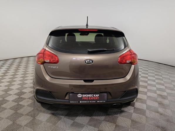 Kia Ceed II с пробегом 2015 года, цена 949 000 рублей, 165618 км, хэтчбек, Автокод Объявления