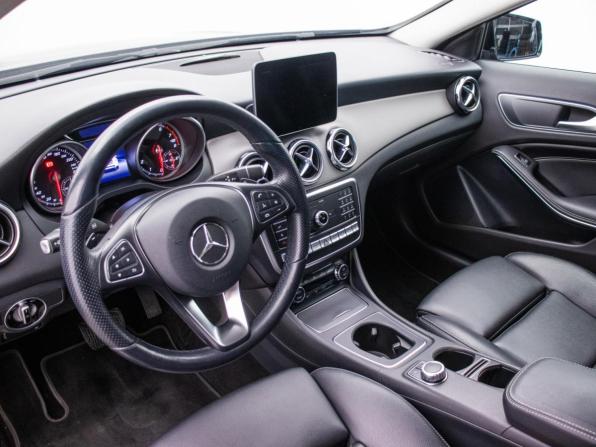Mercedes-Benz GLA I (X156) Рестайлинг с пробегом 2018 года, цена 2 170 000 рублей, 119480 км, внедорожник, Автокод Объявления