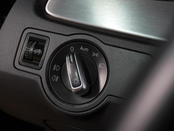 Volkswagen Passat B7 с пробегом 2012 года, цена 999 000 рублей, 182765 км, седан, Автокод Объявления