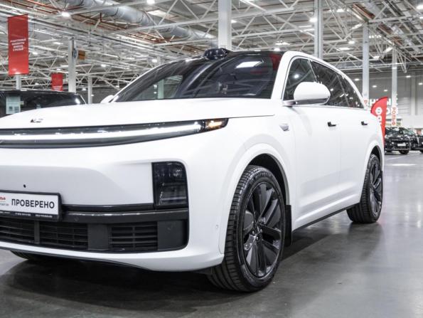 Li Auto (Lixiang) L7 I Рестайлинг с пробегом 2024 года, цена 6 047 980 рублей, 42983 км, внедорожник, Автокод Объявления
