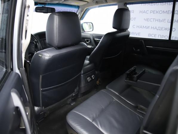 Mitsubishi Pajero IV Рестайлинг 1 с пробегом 2011 года, цена 1 500 000 рублей, 215823 км, внедорожник, Автокод Объявления