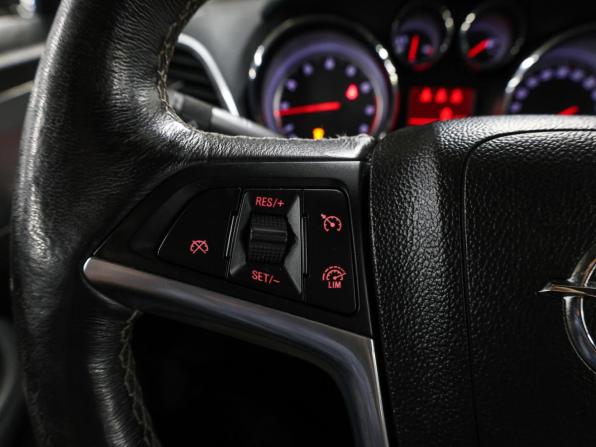 Opel Mokka I с пробегом 2013 года, цена 879 000 рублей, 171201 км, внедорожник, Автокод Объявления