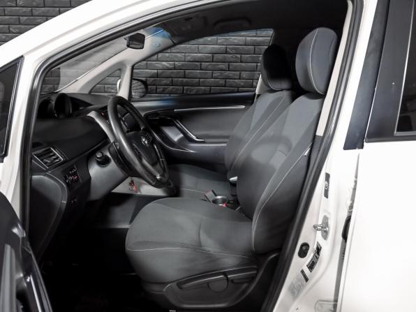 Toyota Verso I Рестайлинг с пробегом 2013 года, цена 1 490 000 рублей, 173244 км, компактвэн, Автокод Объявления