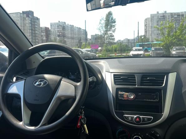 Hyundai Solaris I с пробегом 2011 года, цена 650 000 рублей, 133650 км, седан, Автокод Объявления