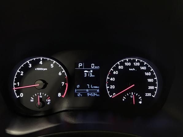 Hyundai Solaris II с пробегом 2017 года, цена 1 300 000 рублей, 94531 км, седан, Автокод Объявления
