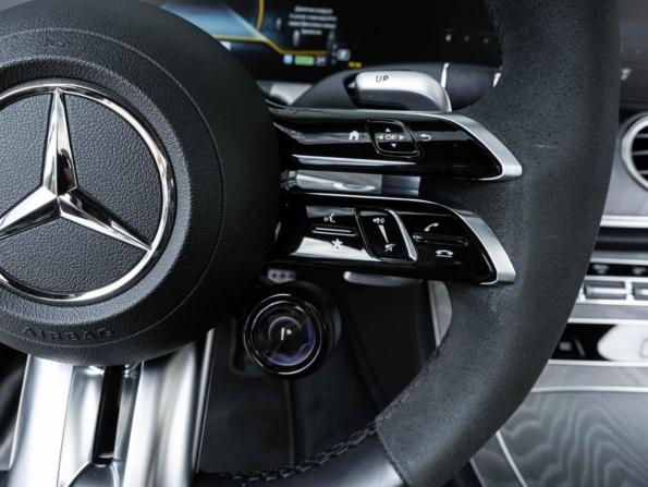 Mercedes-Benz E-Класс AMG V (W213) Рестайлинг с пробегом 2023 года, цена 9 350 000 рублей, 29904 км, седан, Автокод Объявления