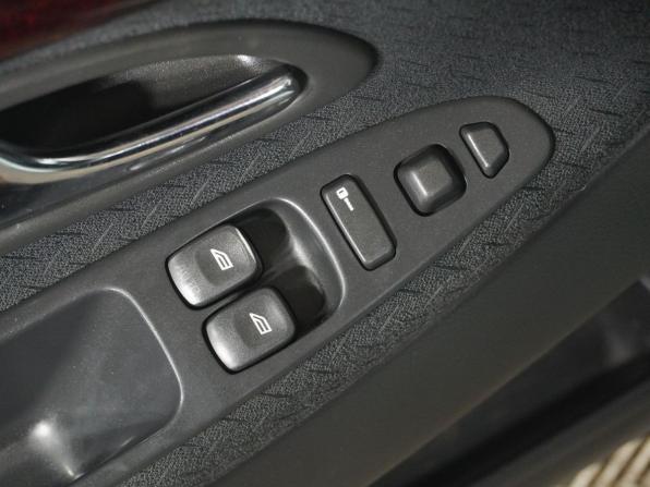 Volvo S40 I Рестайлинг с пробегом 2002 года, цена 249 000 рублей, 322930 км, седан, Автокод Объявления