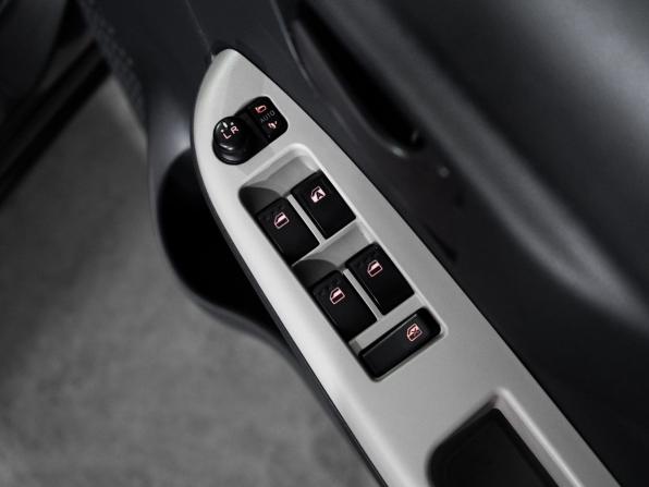 Toyota Passo III с пробегом 2016 года, цена 819 500 рублей, 117270 км, хэтчбек, Автокод Объявления