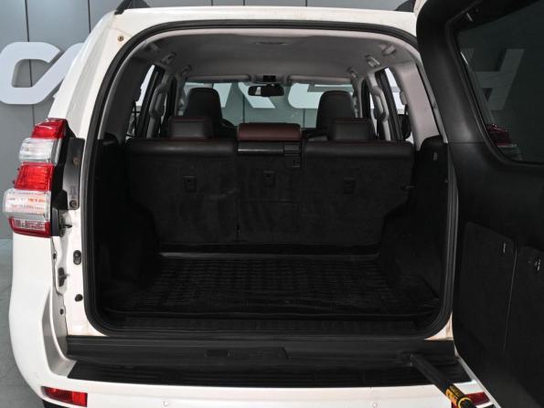 Toyota Land Cruiser Prado 150 Series Рестайлинг 1 с пробегом 2016 года, цена 2 960 000 рублей, 349373 км, внедорожник, Автокод Объявления
