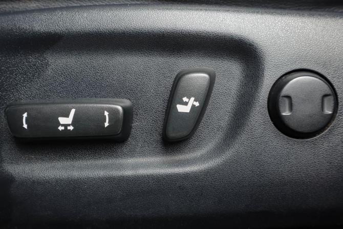 Toyota RAV4 IV (XA40) с пробегом 2013 года, цена 1 899 000 рублей, 180645 км, внедорожник, Автокод Объявления