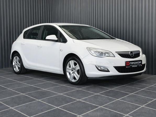 Opel Astra J с пробегом 2011 года, цена 817 000 рублей, 112237 км, хэтчбек, Автокод Объявления