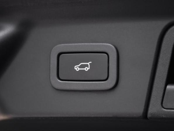 Land Rover Range Rover Velar I с пробегом 2017 года, цена 3 899 000 рублей, 69441 км, внедорожник, Автокод Объявления