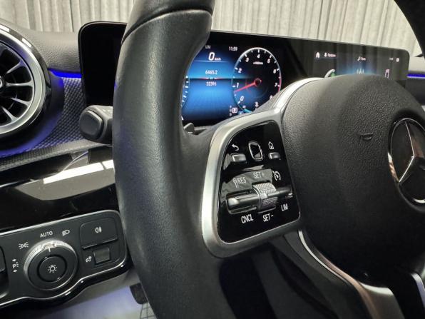 Mercedes-Benz A-Класс IV (W177) с пробегом 2022 года, цена 3 060 000 рублей, 32396 км, хэтчбек, Автокод Объявления