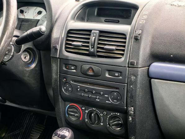 Renault Symbol I Рестайлинг 2 с пробегом 2007 года, цена 239 000 рублей, 293306 км, седан, Автокод Объявления