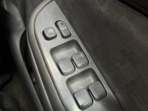 Toyota Raum I с пробегом 2001 года, цена 395 000 рублей, 236140 км, минивэн, Автокод Объявления