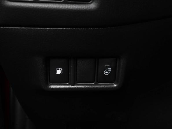 Toyota C-HR I Рестайлинг с пробегом 2019 года, цена 2 329 000 рублей, 137207 км, внедорожник, Автокод Объявления