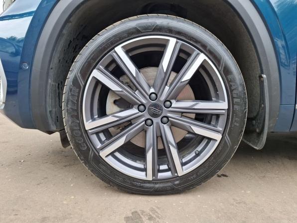 Geely Monjaro I с пробегом 2023 года, цена 3 320 000 рублей, 45443 км, внедорожник, Автокод Объявления