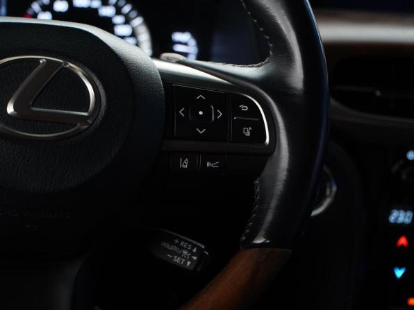 Lexus LX III Рестайлинг 2 с пробегом 2016 года, цена 4 999 077 рублей, 254107 км, внедорожник, Автокод Объявления