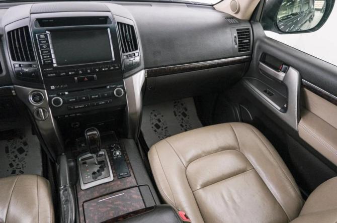 Toyota Land Cruiser 200 Series с пробегом 2011 года, цена 3 149 000 рублей, 242000 км, внедорожник, Автокод Объявления