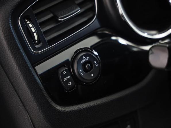 Kia Ceed II с пробегом 2012 года, цена 1 049 000 рублей, 175893 км, хэтчбек, Автокод Объявления