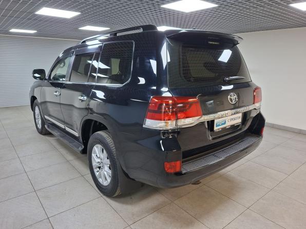 Toyota Land Cruiser 200 Series Рестайлинг 2 с пробегом 2019 года, цена 7 449 000 рублей, 137000 км, внедорожник, Автокод Объявления
